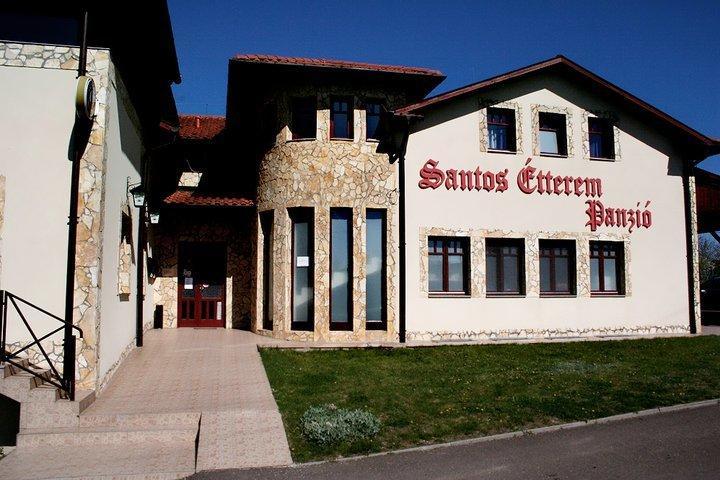 Santos Étterem és Panzió Palotas Exterior foto